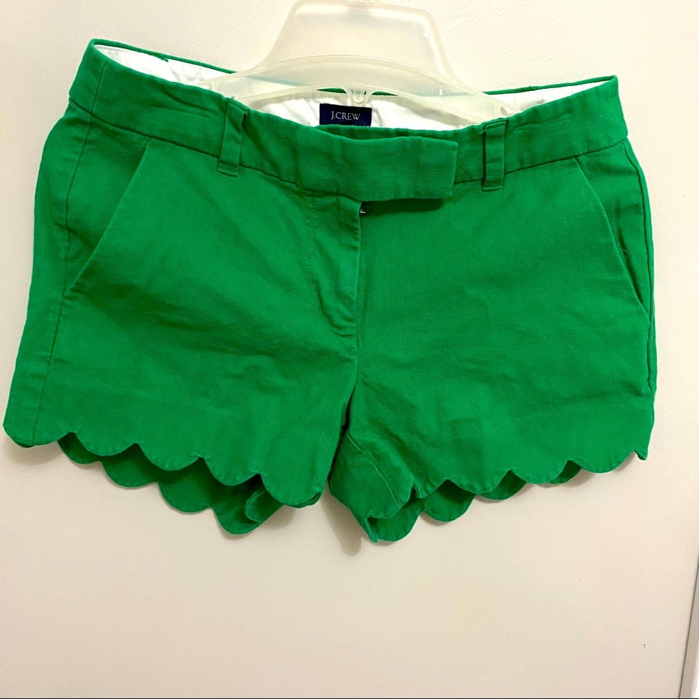Women’s scalloped edge green J Crew dress shorts